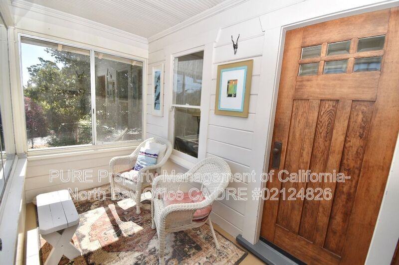 1345 Eastman Ln - Photo 4 of 8