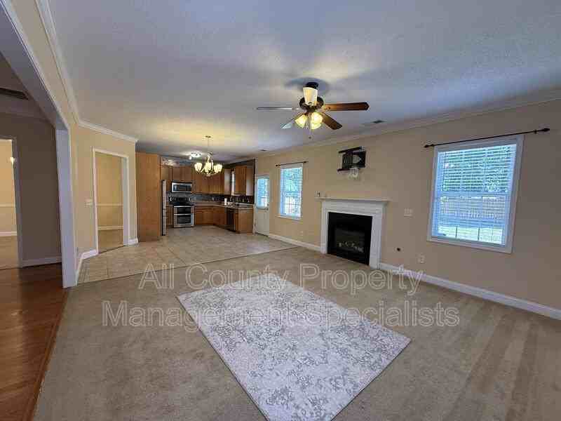 217 Baccharis Dr - Photo 5 of 18