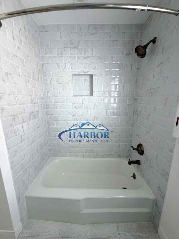 1630 Miracosta St - Photo 6 of 30