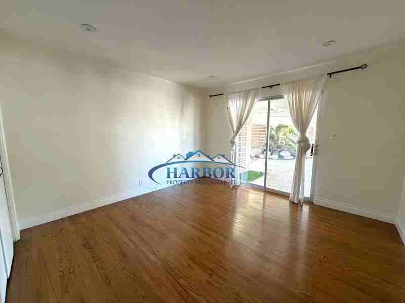 1630 Miracosta St - Photo 7 of 30