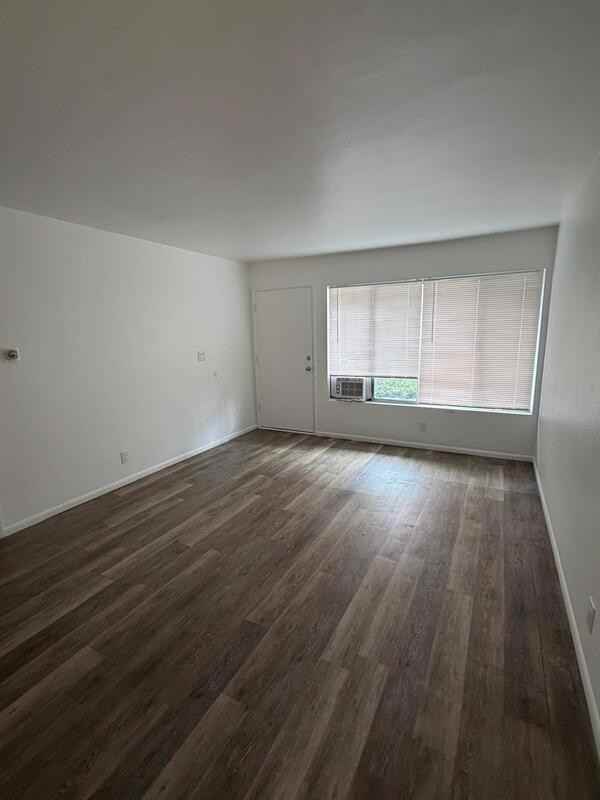 263 S Lemon St #B - Photo 4 of 15