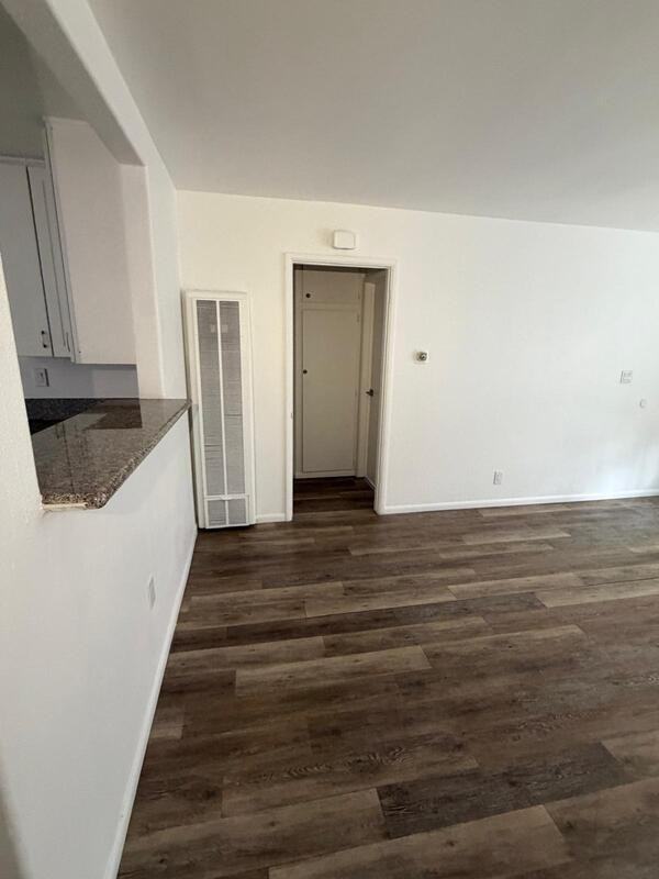 263 S Lemon St #B - Photo 5 of 15