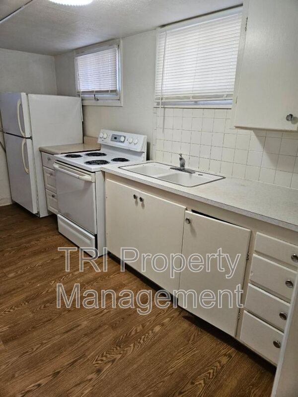 2204 1/2 9th St - Photo 7 of 15