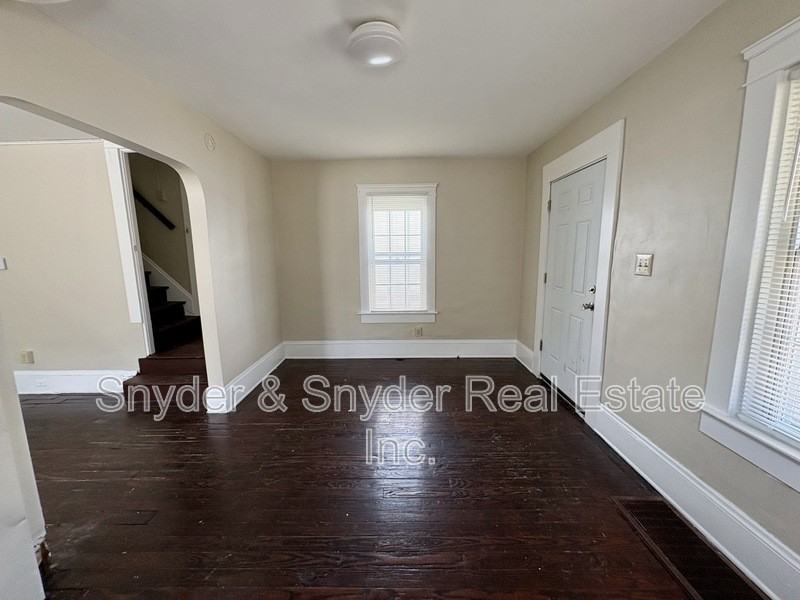 141 Fulton St - Photo 4 of 14