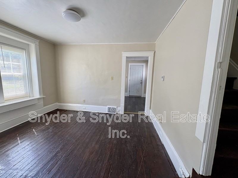 141 Fulton St - Photo 5 of 14
