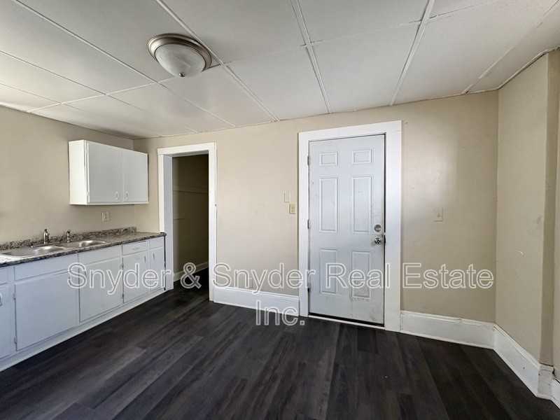 141 Fulton St - Photo 7 of 14