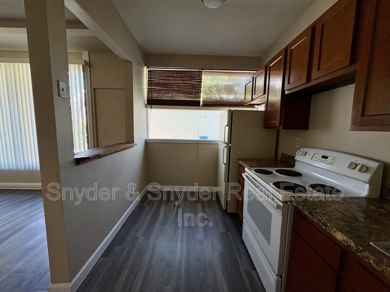777 W Market St #C2 - Photo 7 of 18