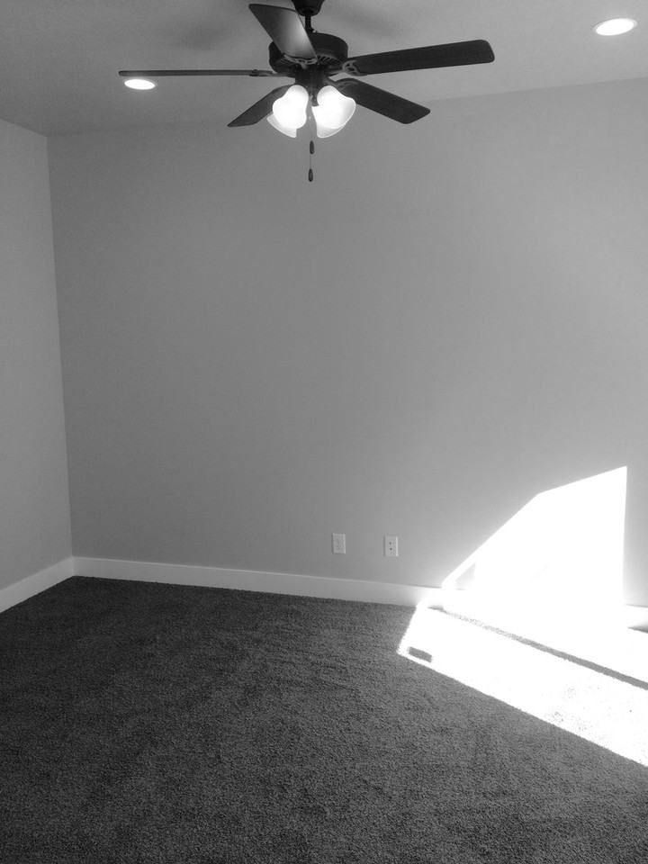 4453 W Mountain Run Ln - Photo 2 of 9