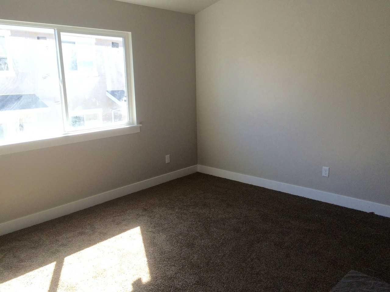 4453 W Mountain Run Ln - Photo 3 of 9
