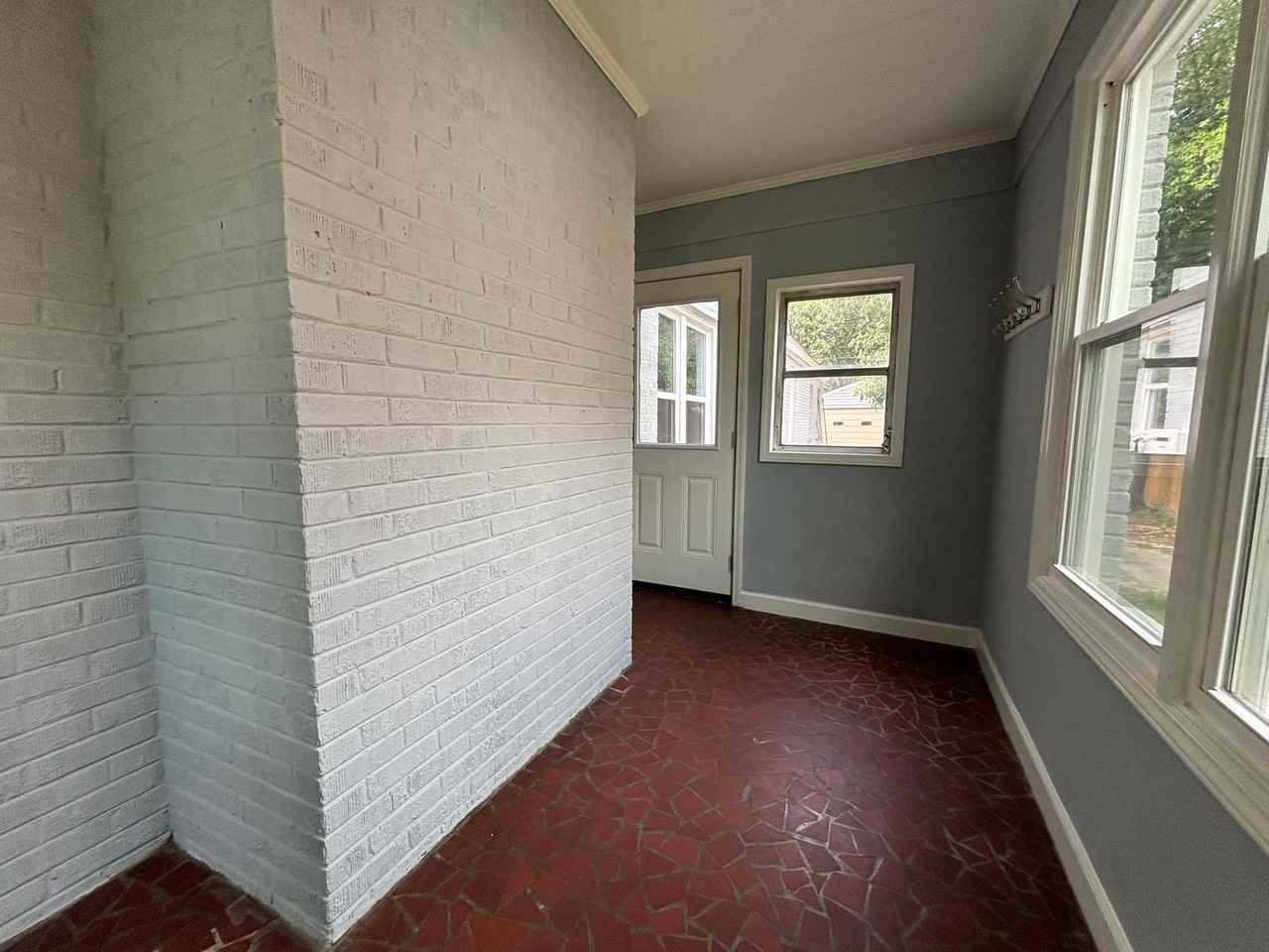 2613 Kiawah Ave - Photo 5 of 29
