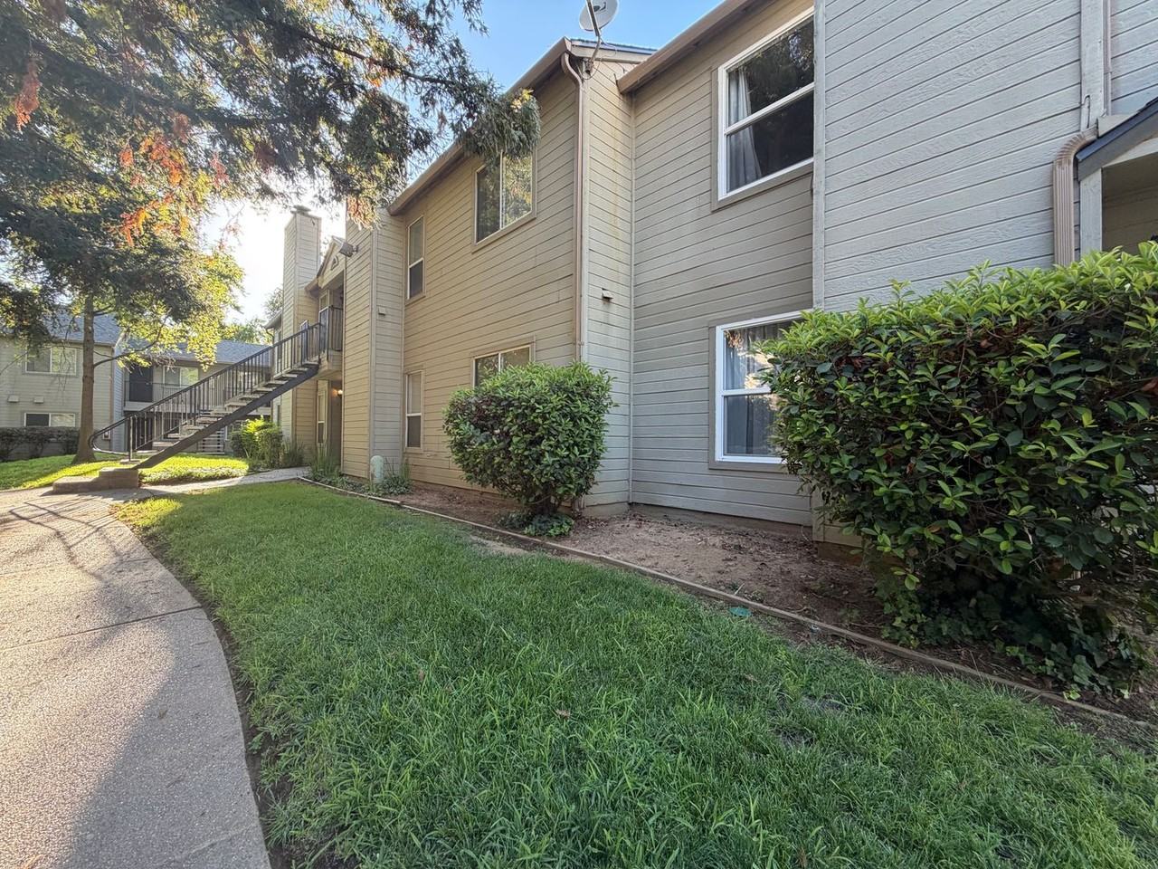 9151 Newhall Dr #116 - Photo 4 of 33