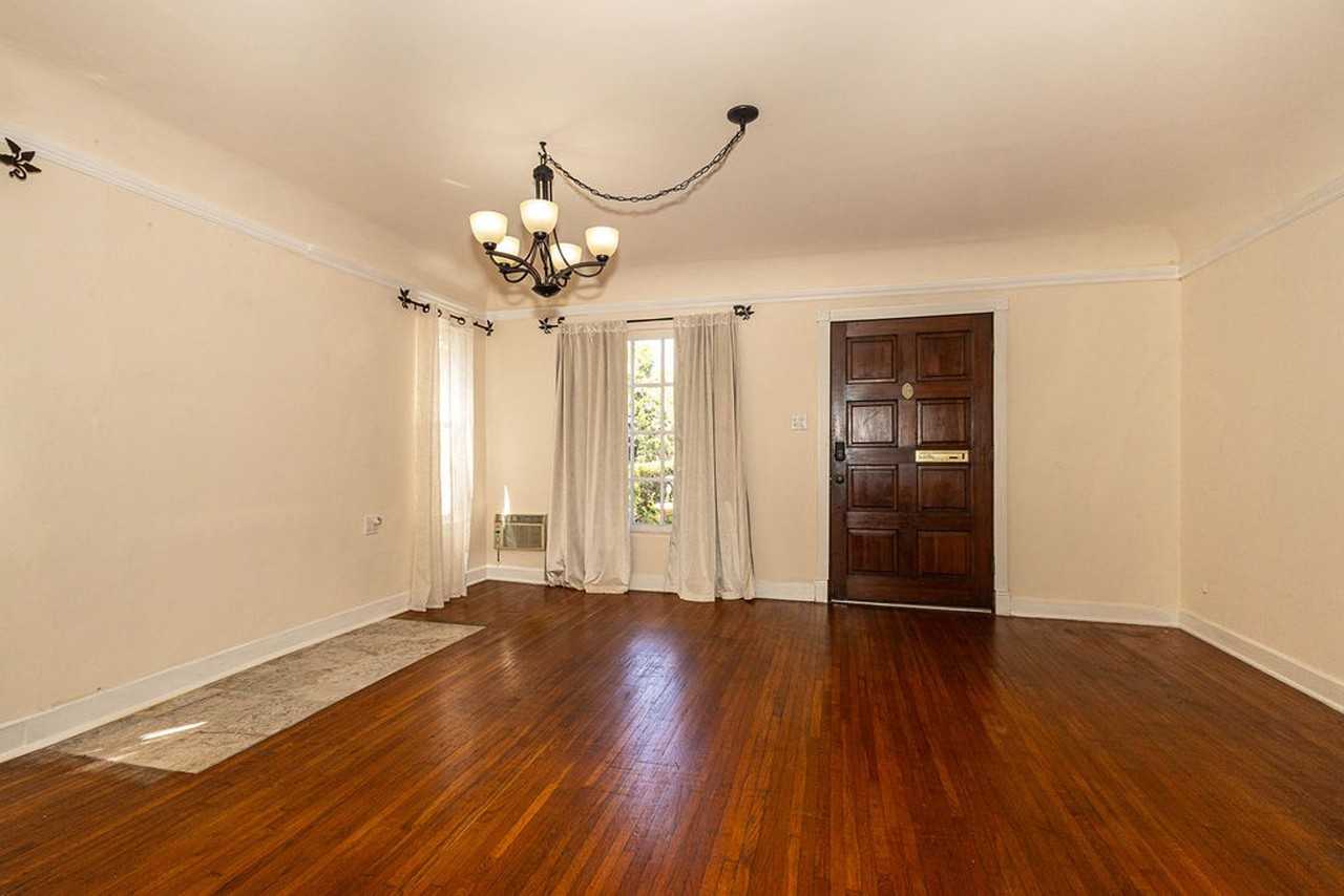 812 N June St - Photo 3 of 50