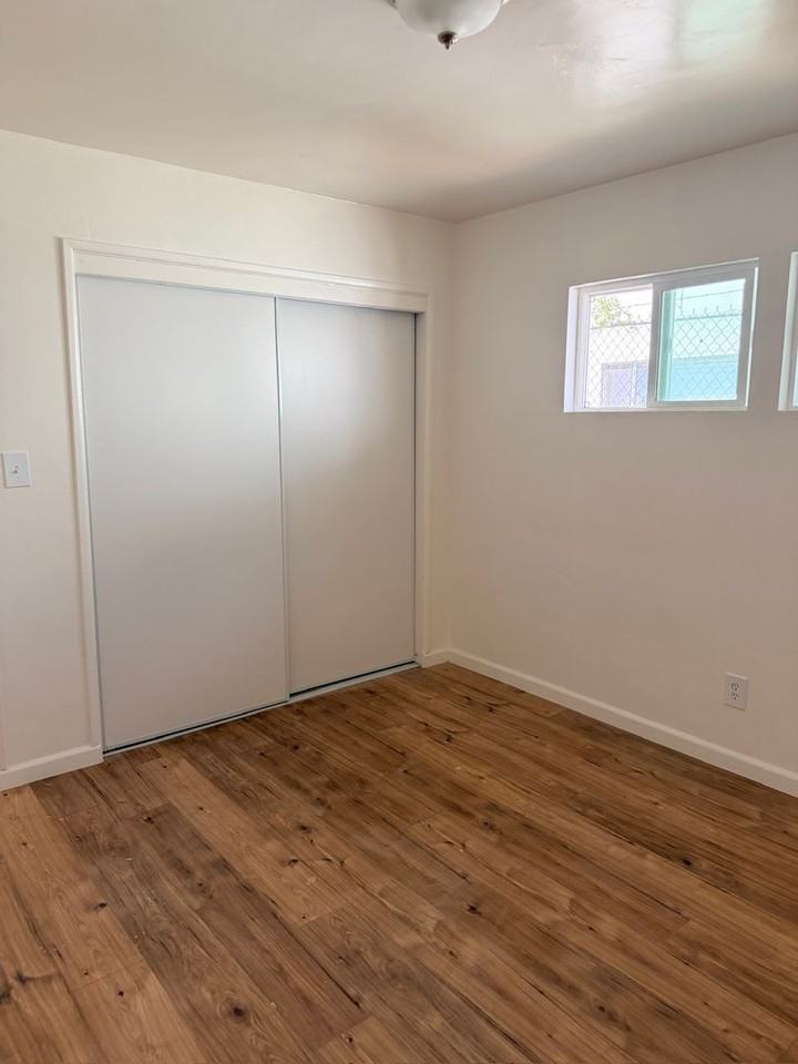 549 Mcintosh St - Photo 4 of 9