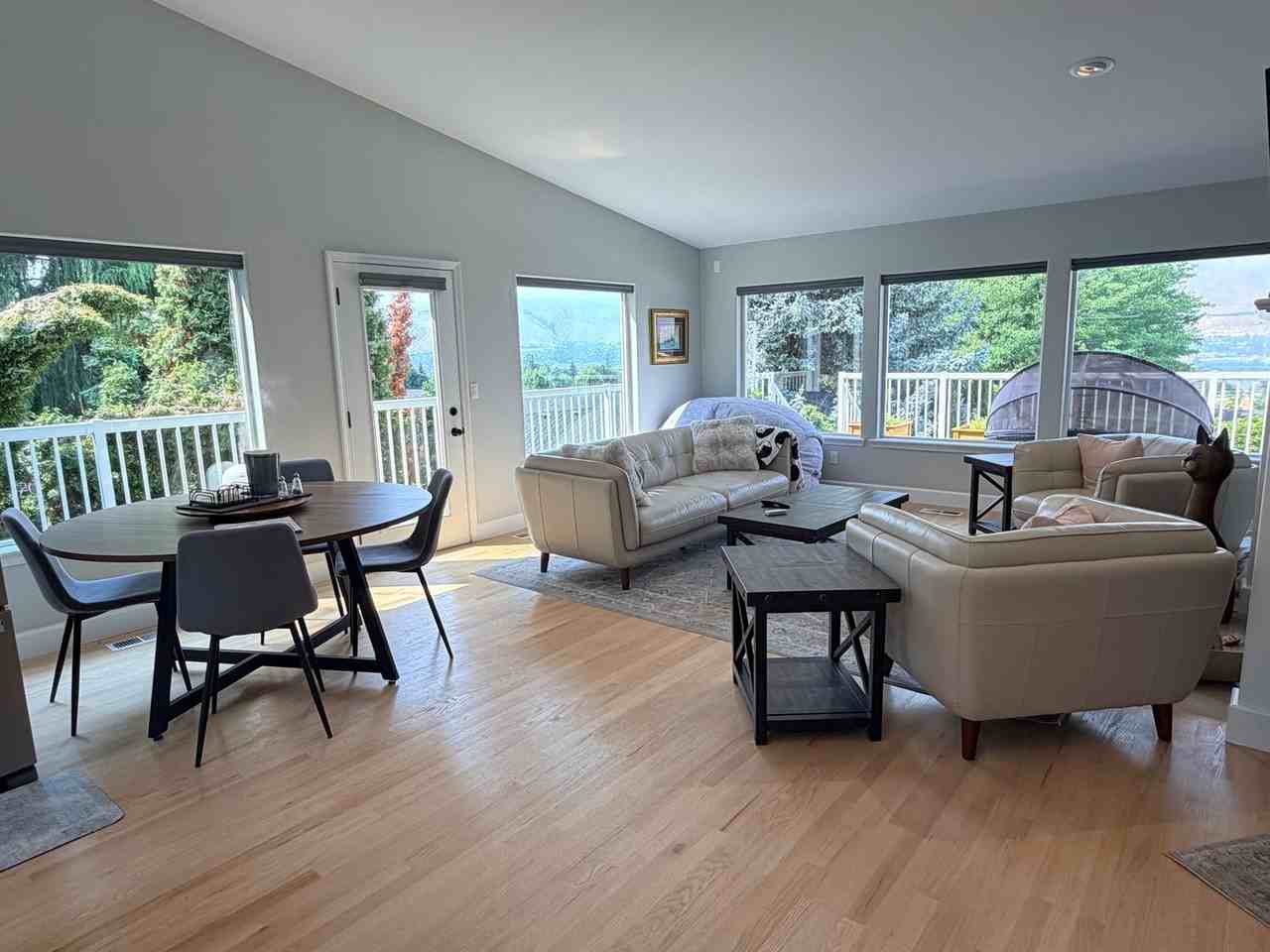 2637 Afton Pl Ne - Photo 5 of 50