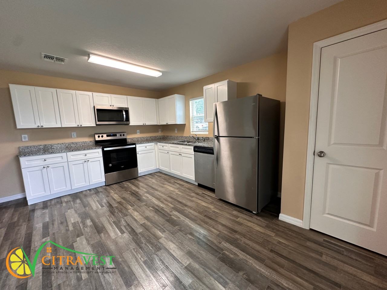 27016 Mott Ave - Photo 3 of 16