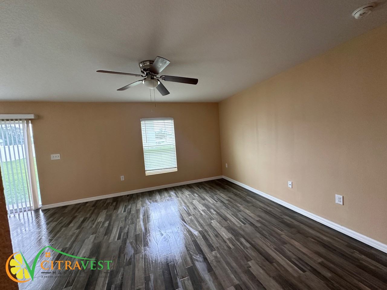 27016 Mott Ave - Photo 4 of 16