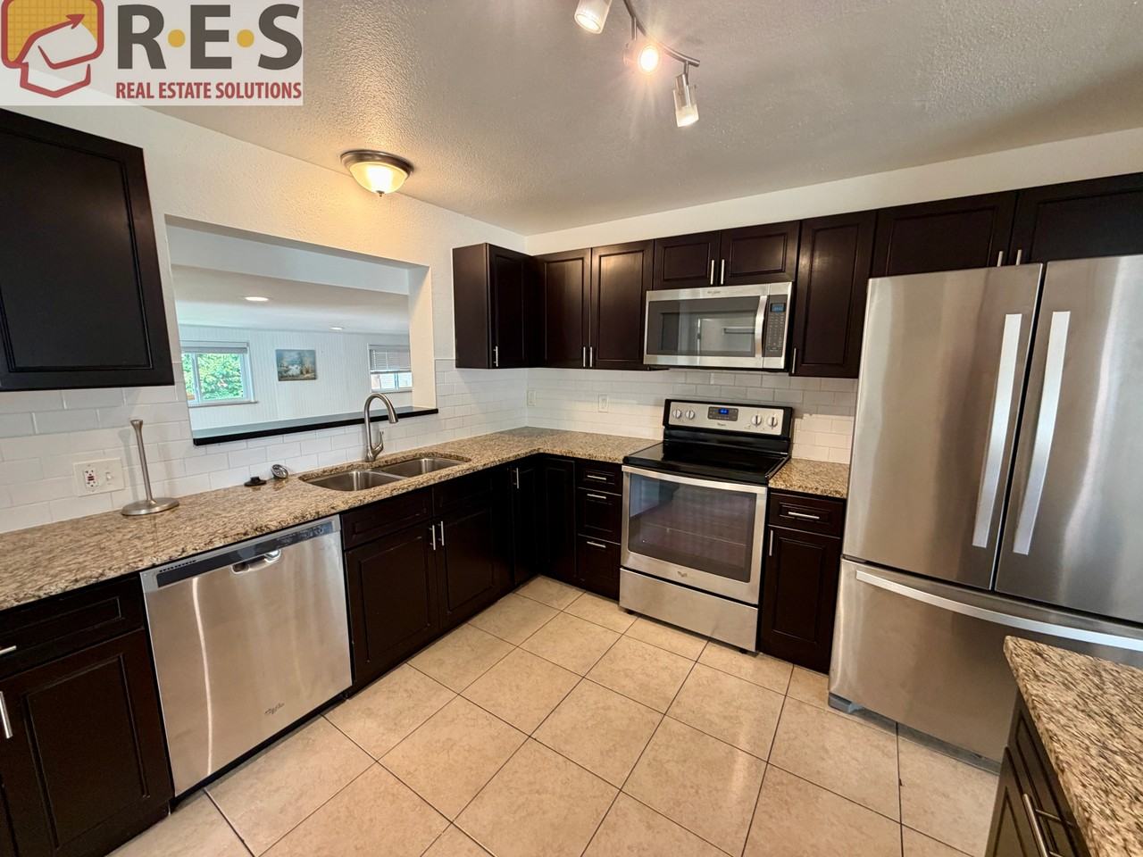4811 Fenton St - Photo 3 of 16