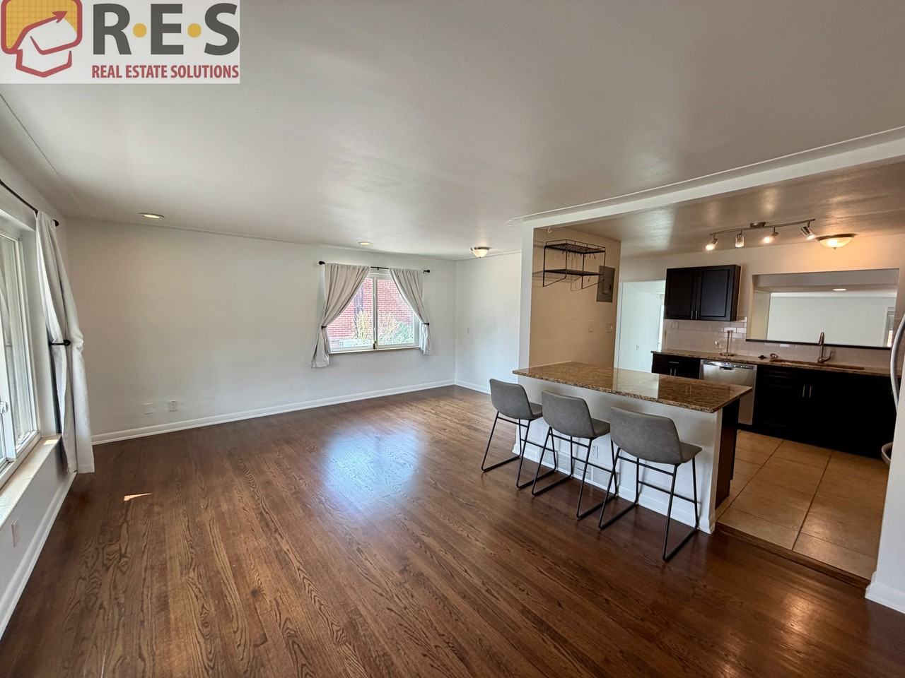 4811 Fenton St - Photo 4 of 16