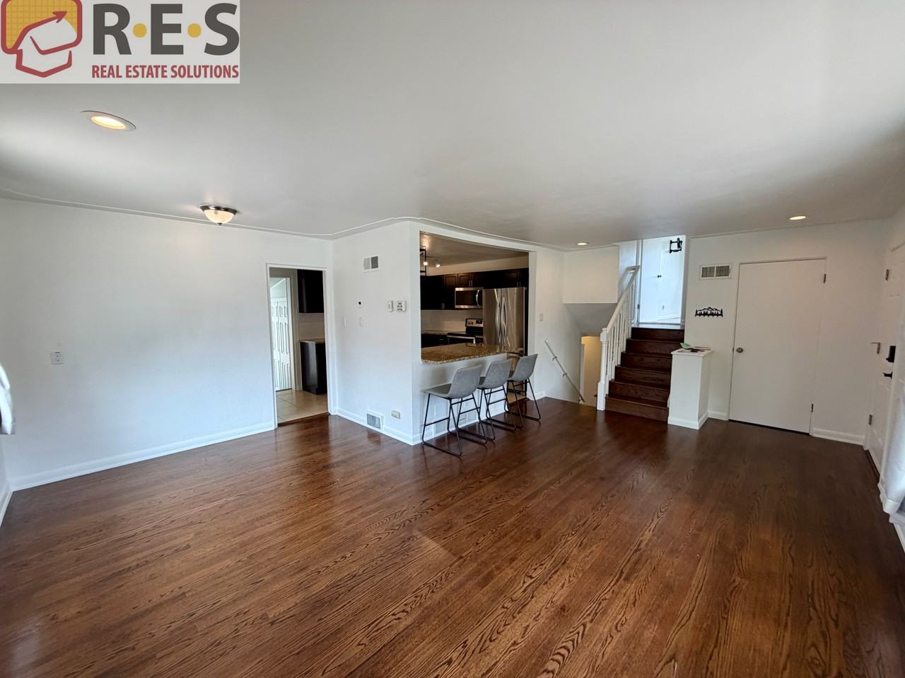 4811 Fenton St - Photo 5 of 16