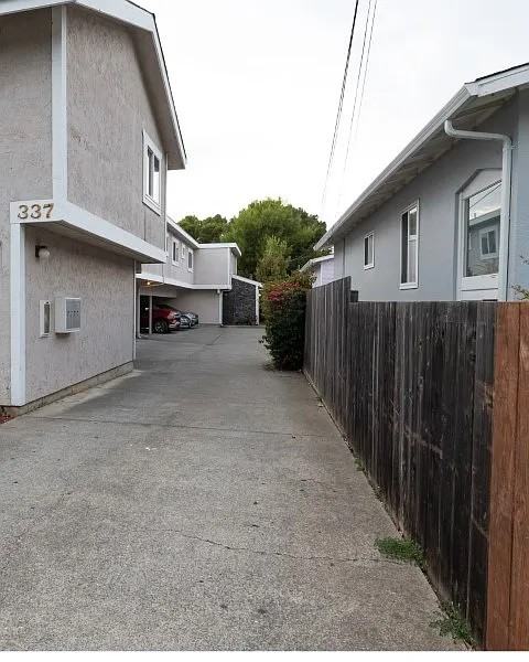 337 Grand Blvd #6A - Photo 2 of 9
