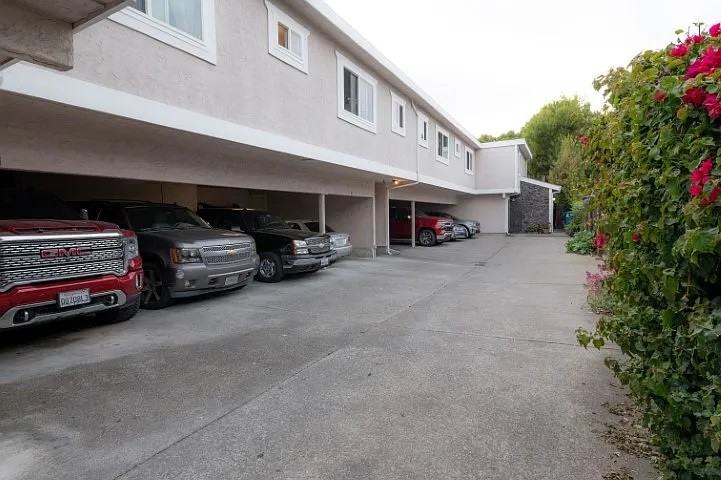 337 Grand Blvd #6A - Photo 6 of 9