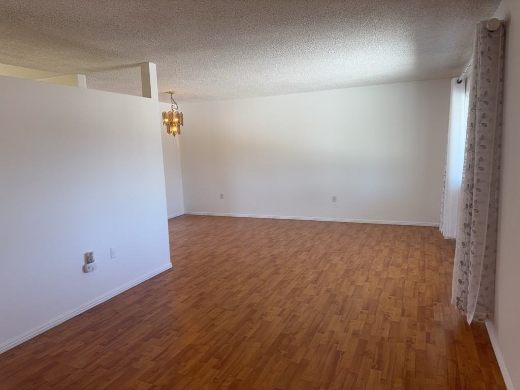 28610 Pebble Beach Dr - Photo 5 of 30