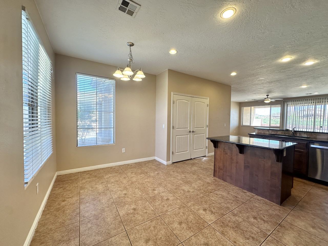 1220 N Spring Valley Dr - Photo 5 of 16