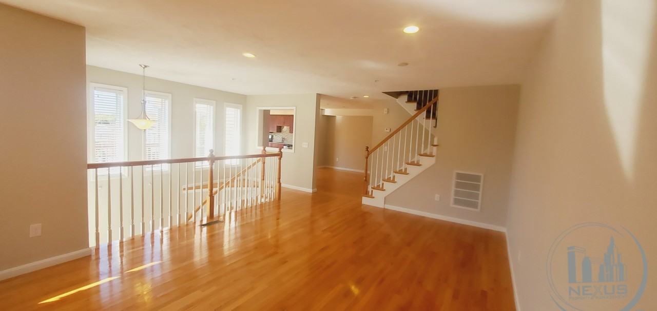 22 John Hancock Dr - Photo 4 of 34