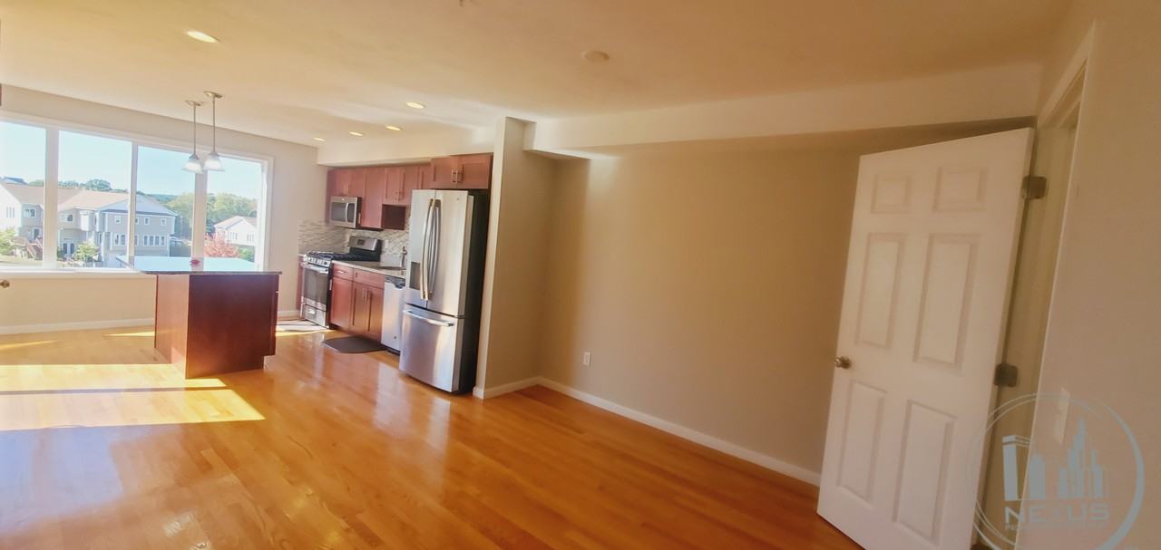22 John Hancock Dr - Photo 5 of 34