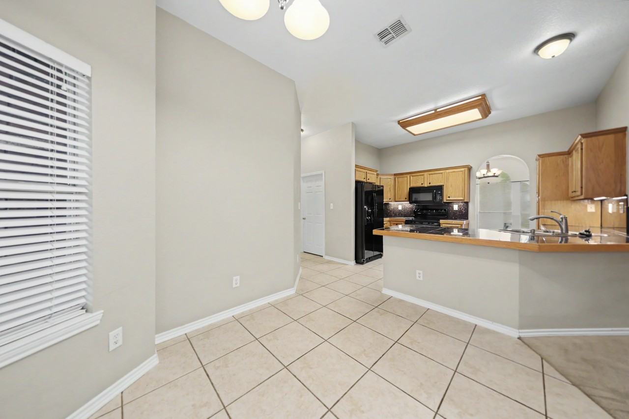 708 Bullwhip Cir - Photo 7 of 29