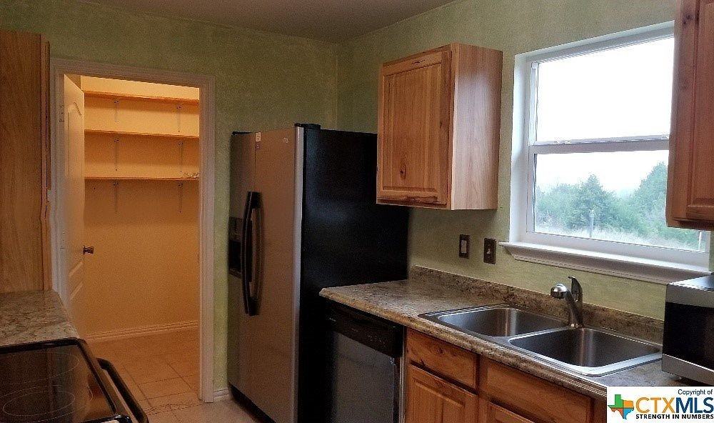 209 Ronald Dr - Photo 3 of 22