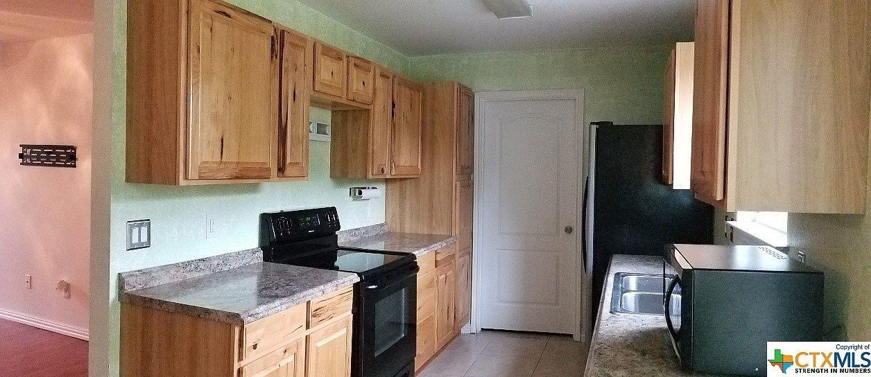 209 Ronald Dr - Photo 4 of 22