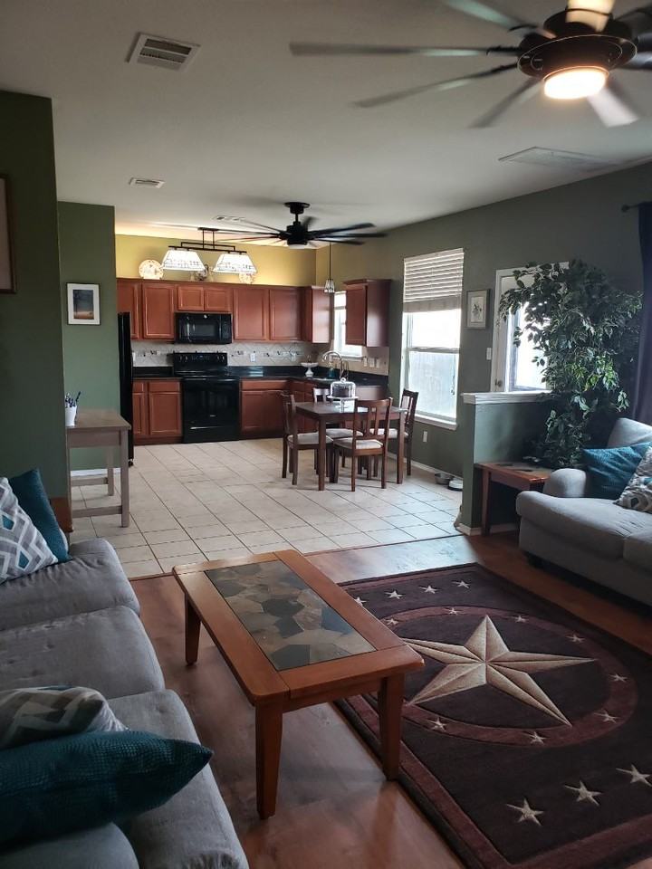 4905 Lions Gate Ln - Photo 2 of 9