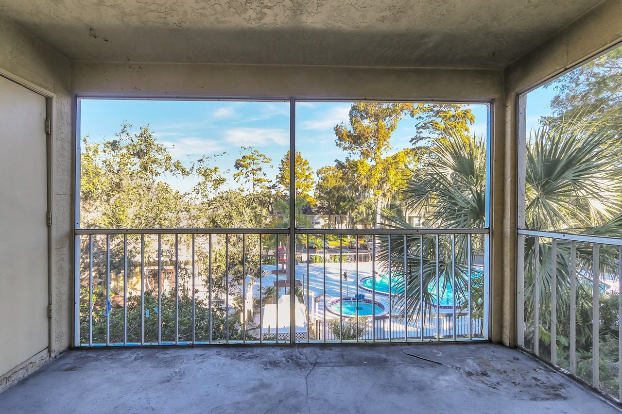 4017 Versailles Dr #4017F - Photo 4 of 15