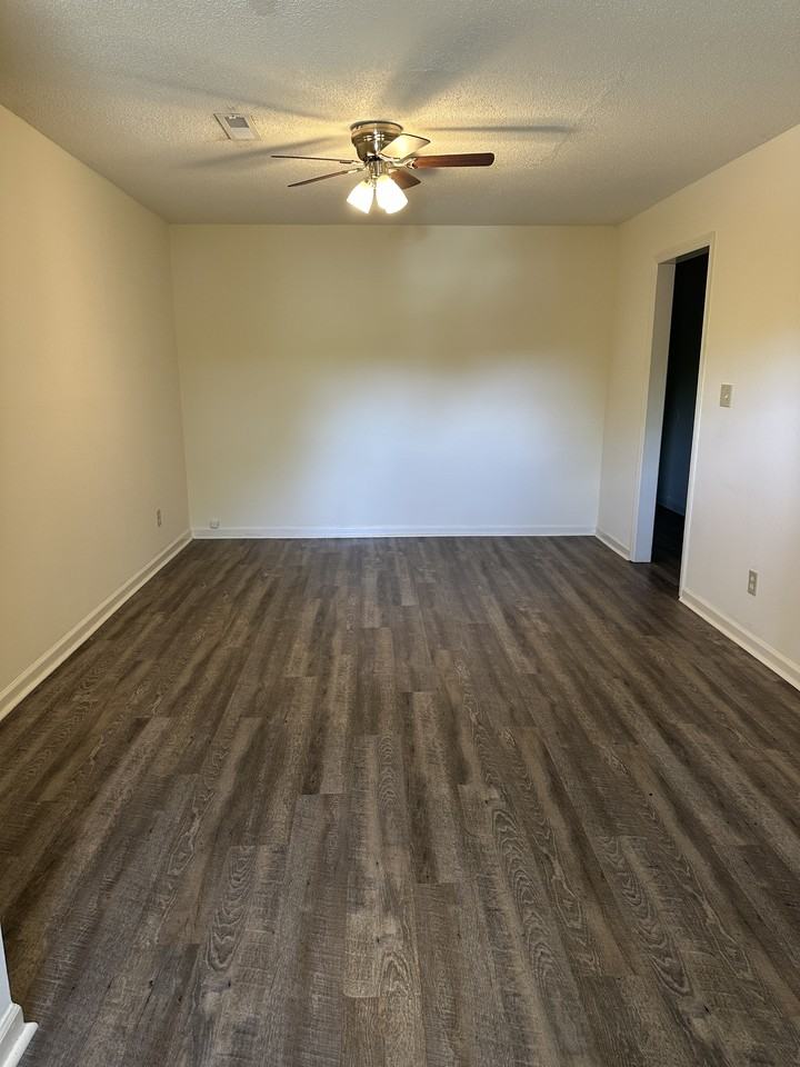 5227 Hickory Nut Ln - Photo 2 of 27