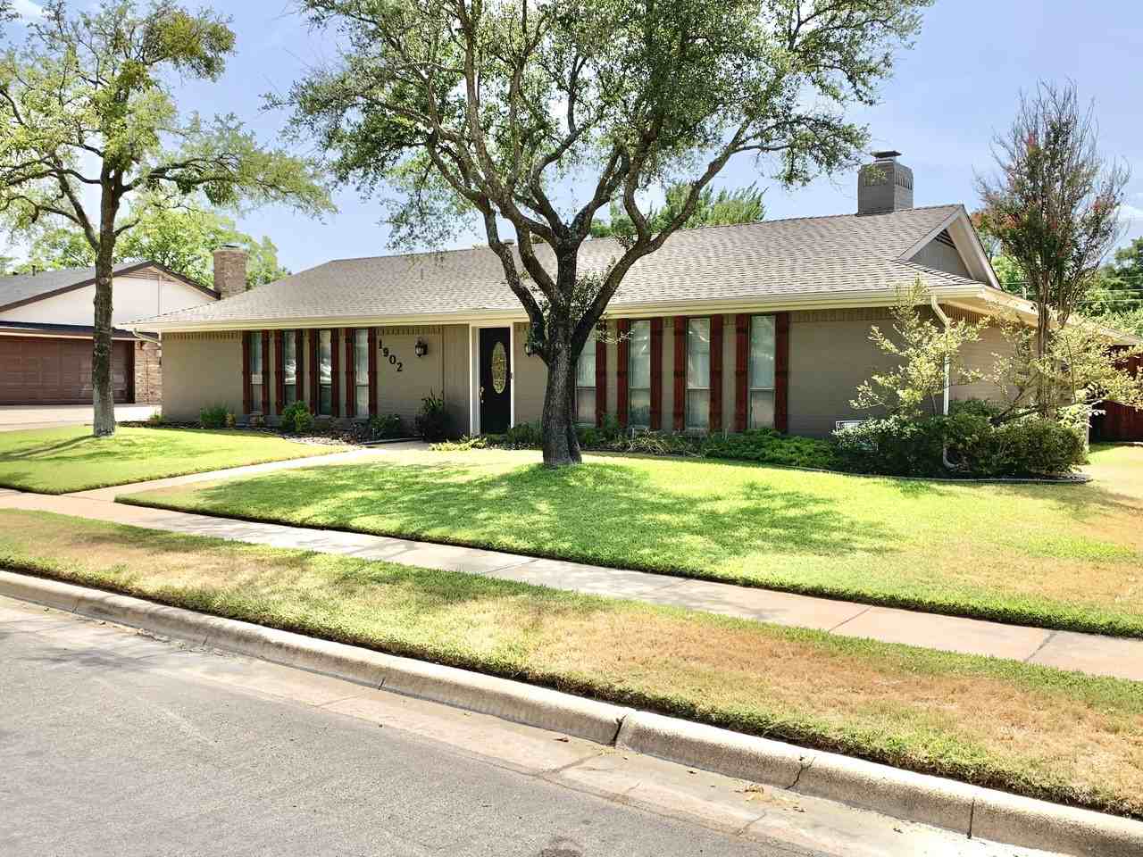 1902 Silver Leaf Dr #NA