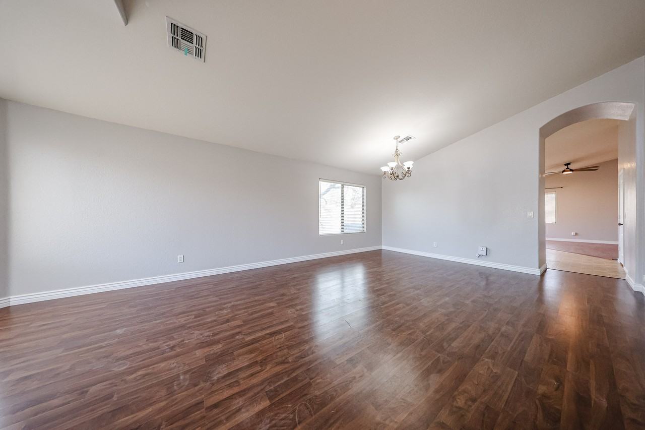 51 W Hereford Dr - Photo 4 of 42