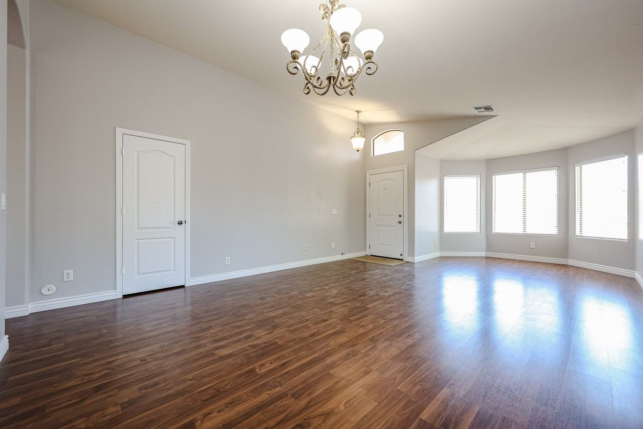 51 W Hereford Dr - Photo 7 of 42