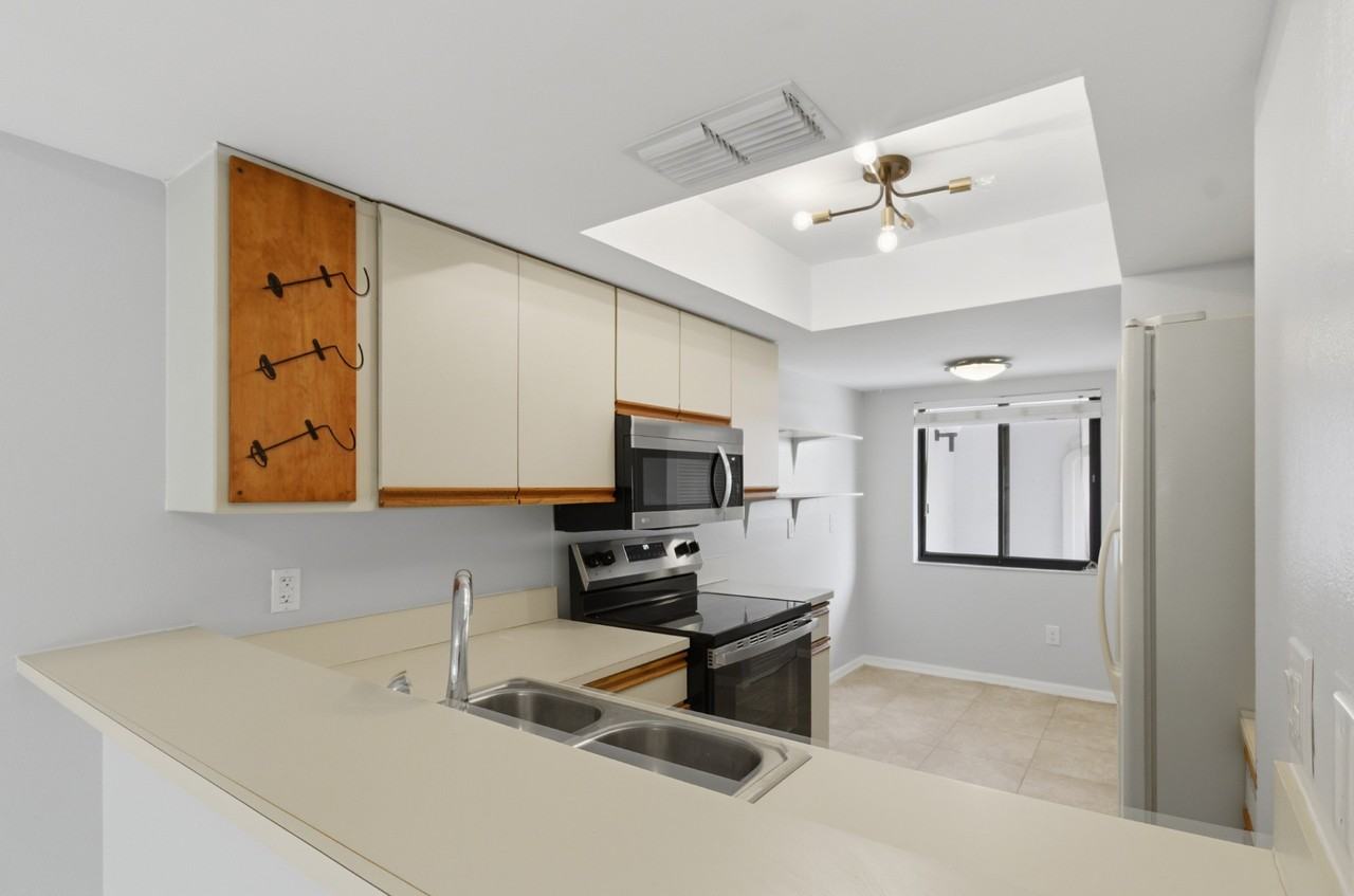 2701 Countryside Blvd #102 - Photo 7 of 23