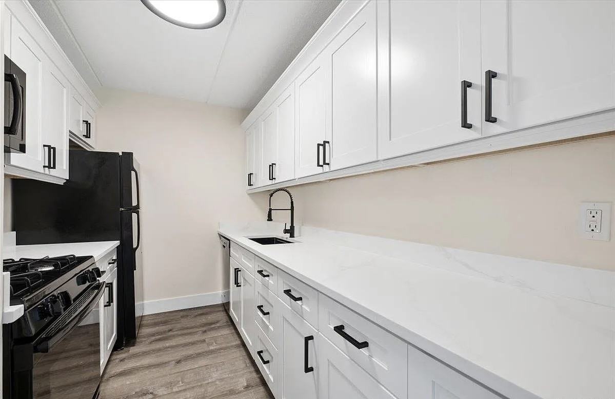 1116 Warburton Ave #2A - Photo 7 of 15