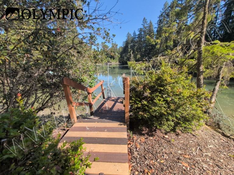 2832 Fishtrap Loop Ne - Photo 2 of 41