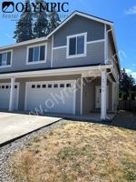 featured image of 6919 Lennon Ln Ne