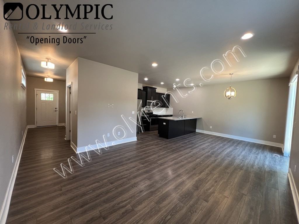 6919 Lennon Ln Ne - Photo 3 of 22