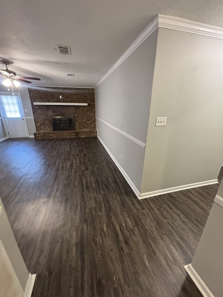 814 King Pl - Photo 4 of 18
