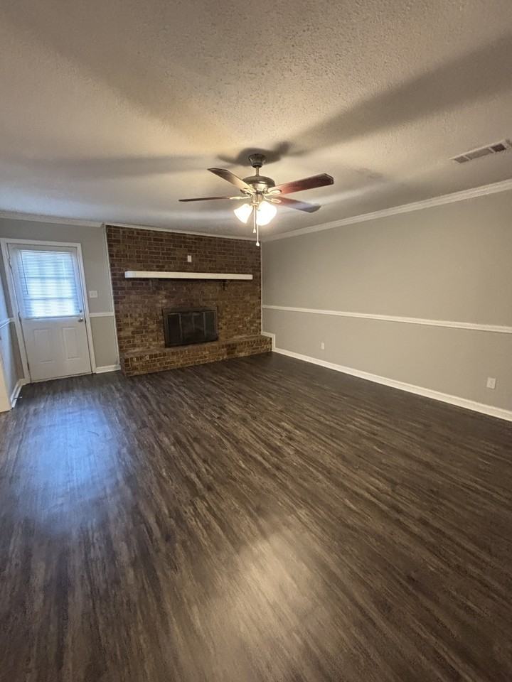 814 King Pl - Photo 6 of 18