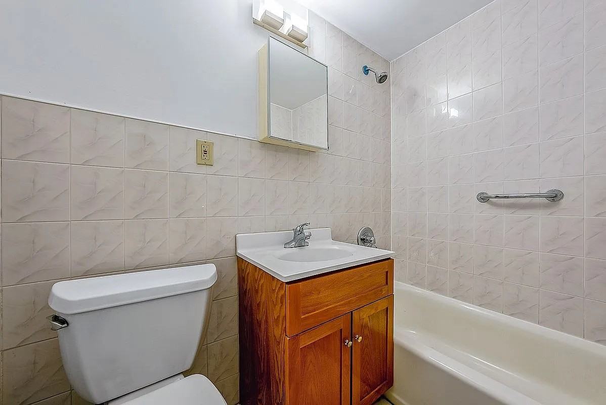 13537 37th Ave #6D - Photo 3 of 15