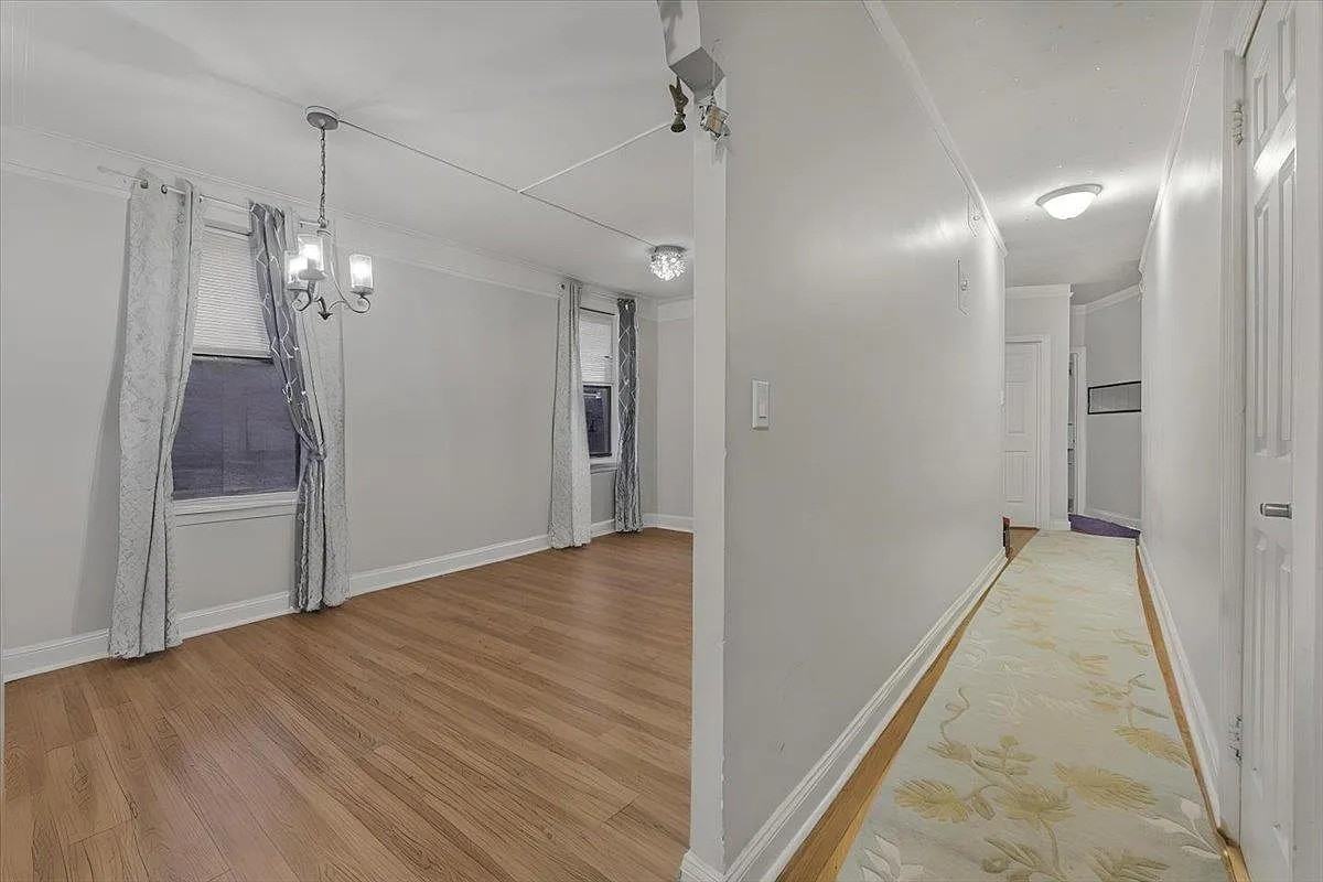 340 E Mosholu Pkwy S #2J - Photo 6 of 9
