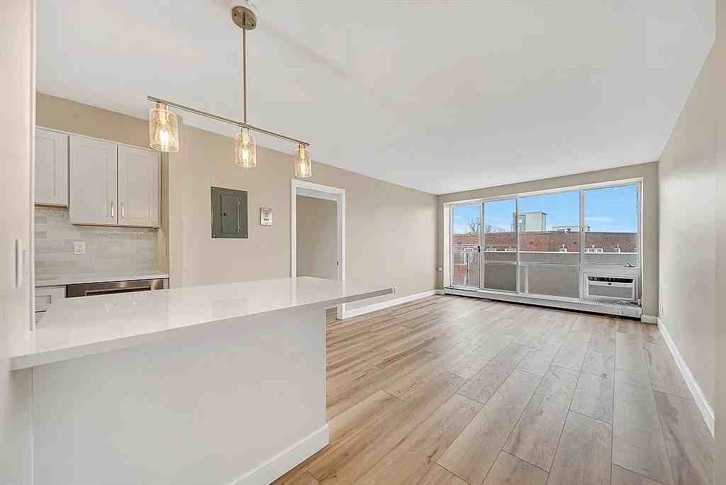 29 Concord Ave - Photo 2 of 19