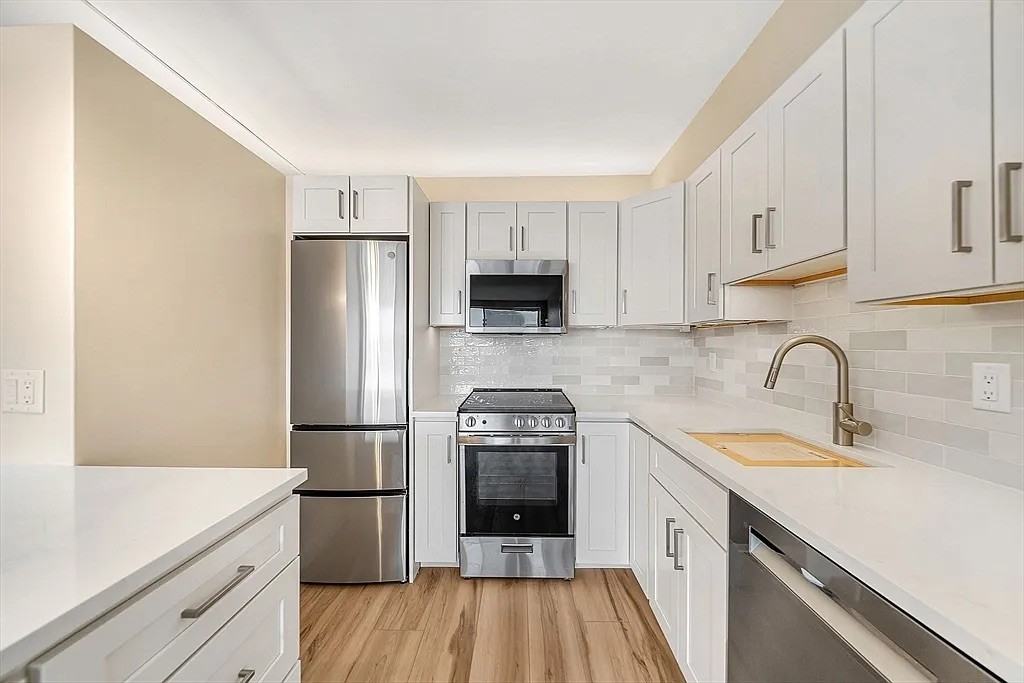 29 Concord Ave - Photo 4 of 19