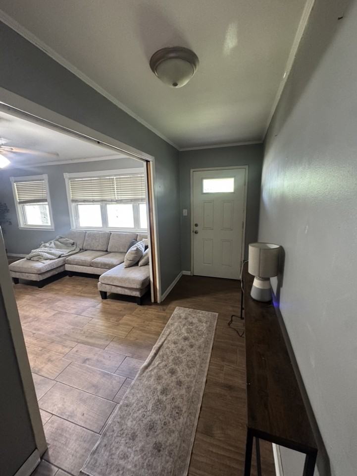 2808 Williamsburg Rd - Photo 3 of 15